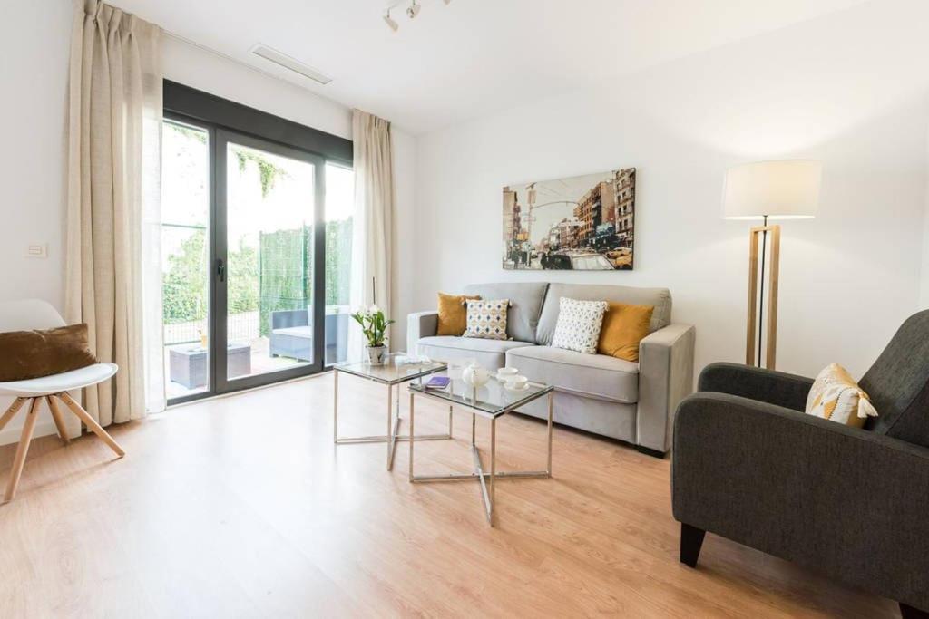 Chamberi Con Jardin B By Regalatemadrid Com Apartment Madrid