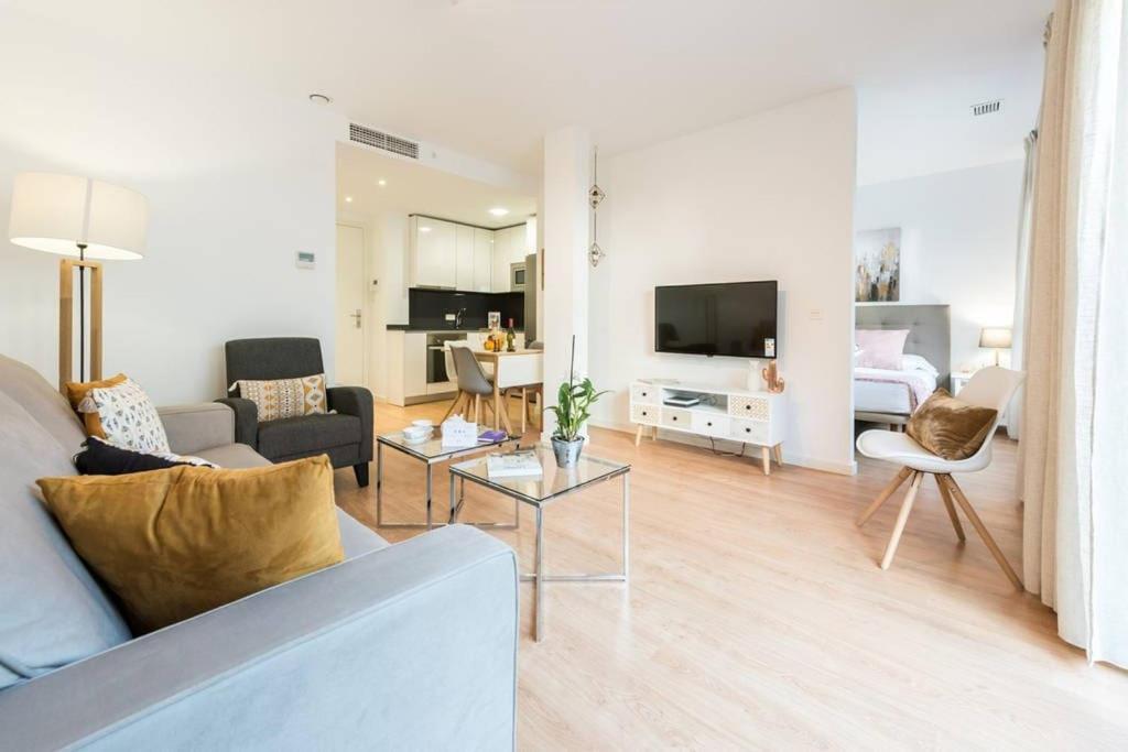 Apartment Chamberi Con Jardin B By Regalatemadrid Com Madrid